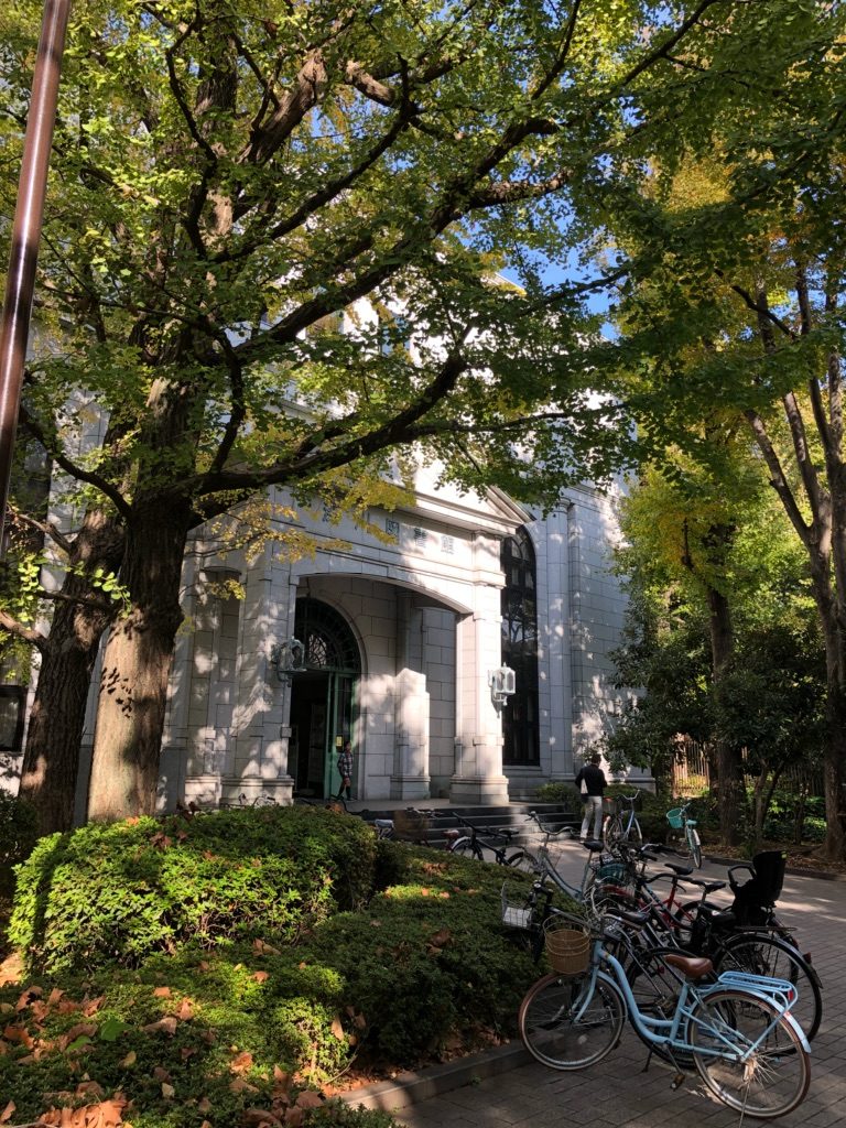 深川図書館の秋